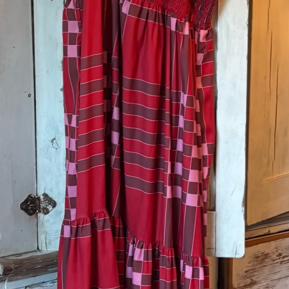 Red Patterned Maxi Dress - Picture 4 of 6